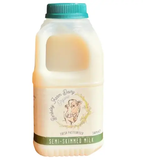 [12729] [10% OFF] Berkeley Farm Dairy Organic Milk - Semi Skimmed X 6 X 500ml